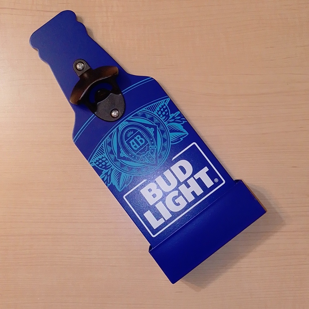 Bud Light Wooden Beer Pop Soda Bottle Cap Catcher